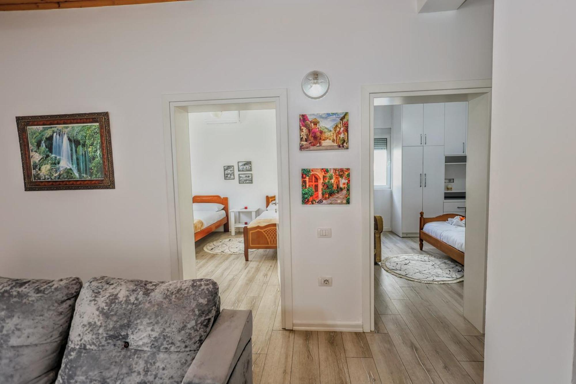 Villa Likaj Berat Eksteriør billede